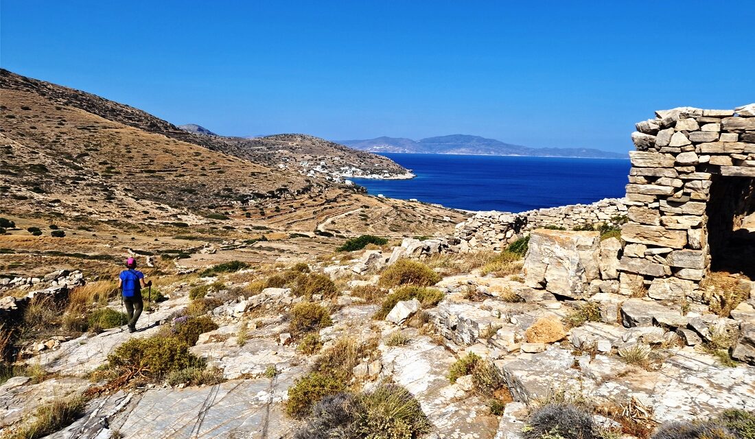 Hiking trail in Sikinos